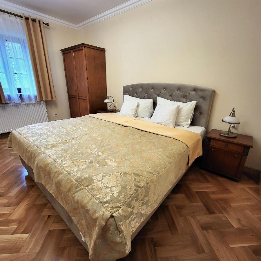 Hotel Sarmata Zespol Dworski Сандомир Екстер'єр фото